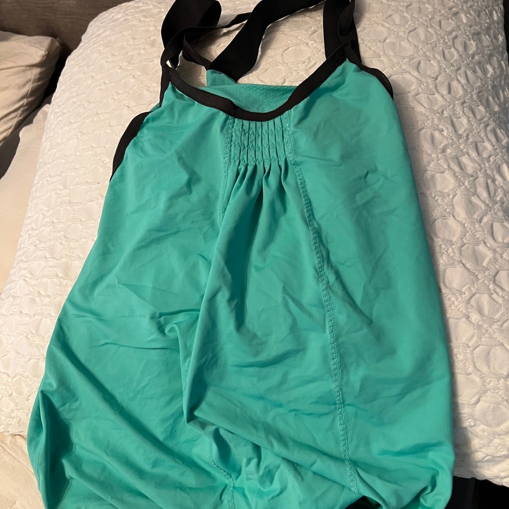 Lululemon top size small- like new